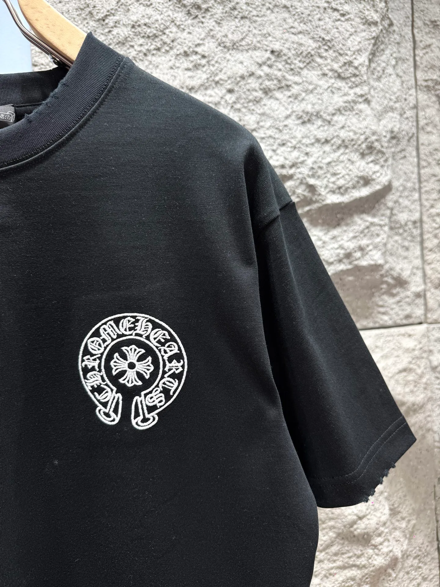 Chrome Hearts* ‼️ T ® 🖤 ! ！ g ， ， T ， ， ， ， + ! ， ， Classic CH ， ⚠️ ： ⚠️EE 26026 Same Style 𝐂𝐎𝐋𝐎𝐔𝐑：White Black 𝐒𝐈𝐙𝐄：S-Xl